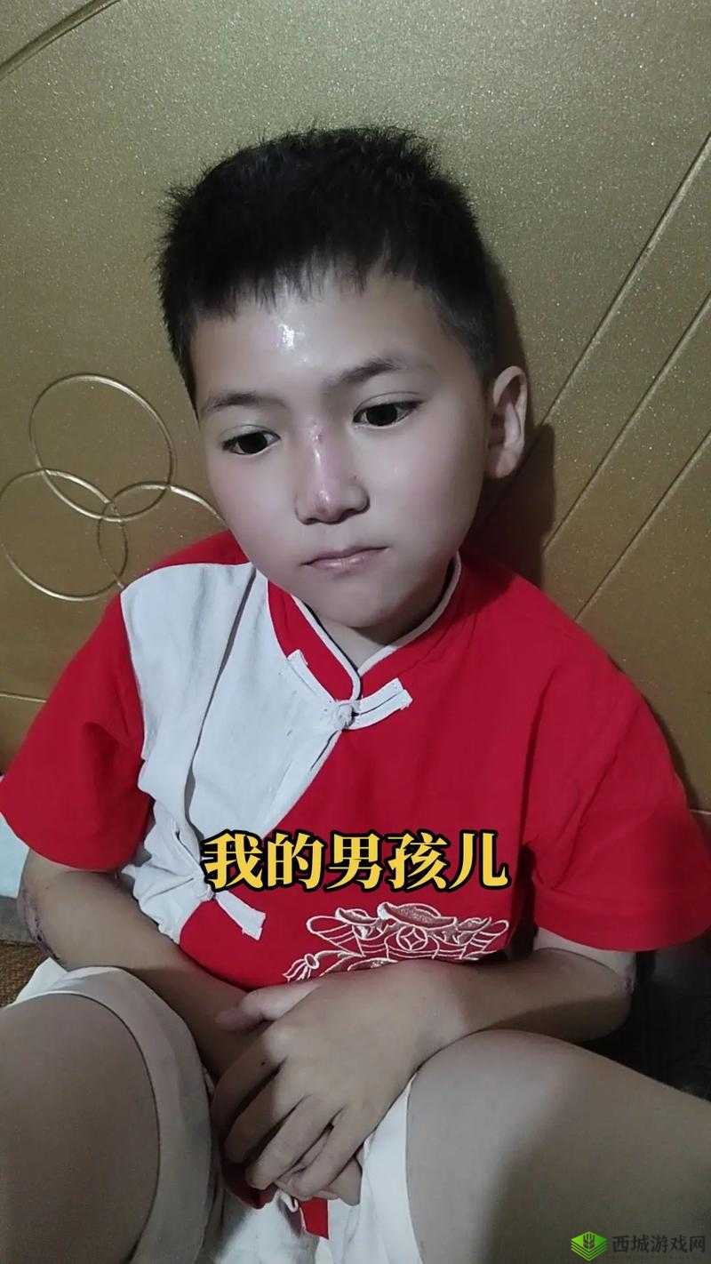 闯祸后臭小子姨妈腰快断了：姨妈的无奈与小子的顽皮